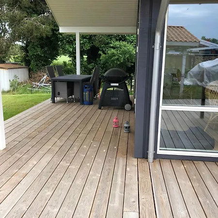 Front-row Summerhouse With View And Big Garden Holbæk